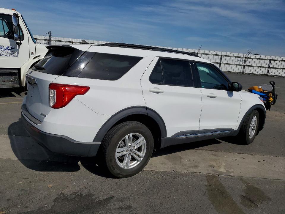 Продажа на аукционе авто 2021 Ford Explorer, vin: 1FMSK8DH3MGA52653, номер лота: 47303336