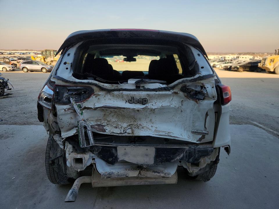 Продажа на аукционе авто 2015 Jeep Cherokee, vin: 1C4PJLCBXFW694373, номер лота: 46914426