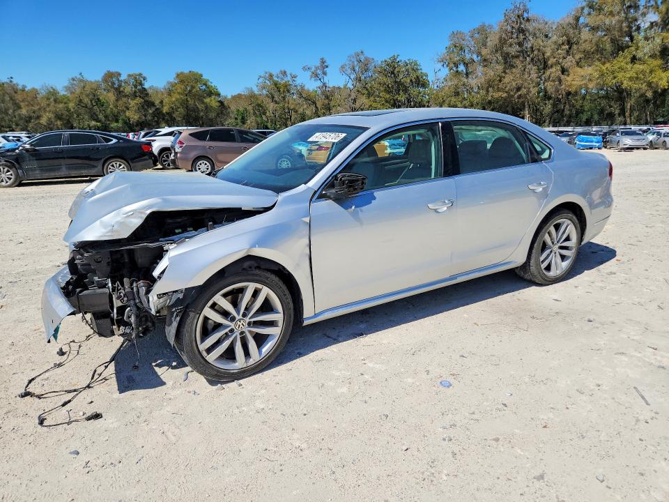 41945706 :رقم المزاد ، 1VWBA7A3XJC008045 vin ، 2018 Volkswagen Passat مزاد بيع