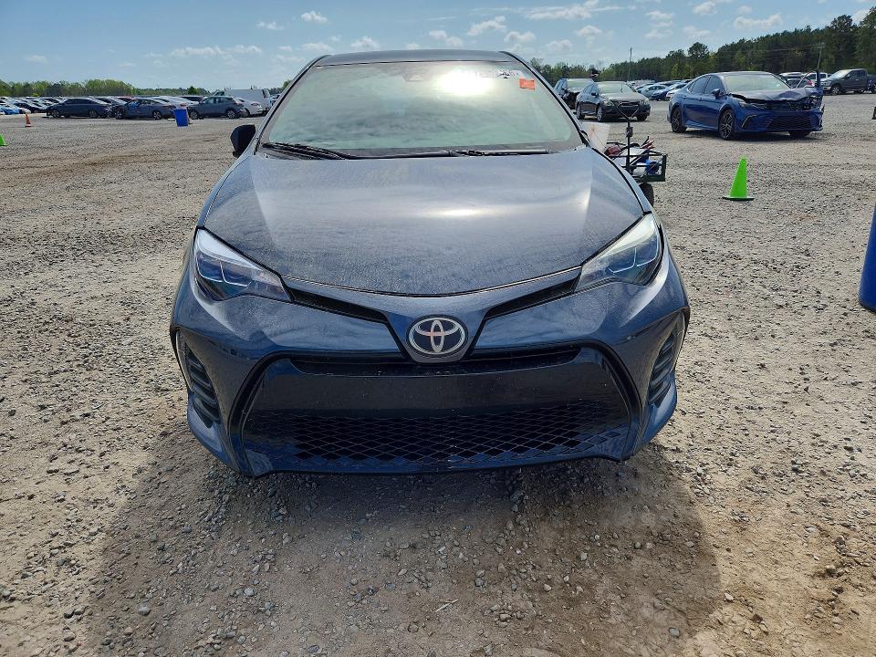 47989366 :رقم المزاد ، 5YFBURHE6HP654231 vin ، 2017 Toyota Corolla مزاد بيع