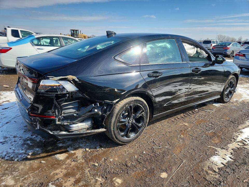 Продажа на аукционе авто 2025 Honda Accord, vin: 1HGCY1F46SA049742, номер лота: 46011786