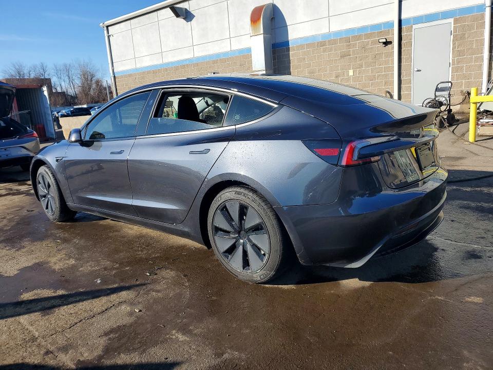 45782246 :رقم المزاد ، 5YJ3E1EA1SF008327 vin ، 2025 Tesla Model 3 مزاد بيع