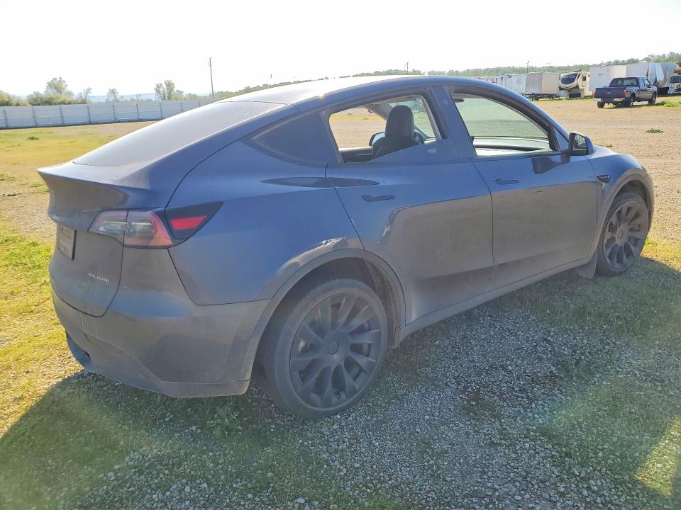 46533356 :رقم المزاد ، 7SAYGDEE9NF574991 vin ، 2022 Tesla Model Y مزاد بيع