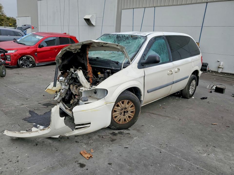 53526206 :رقم المزاد ، 1A4GP45R06B674276 vin ، 2006 Chrysler Town & Country مزاد بيع