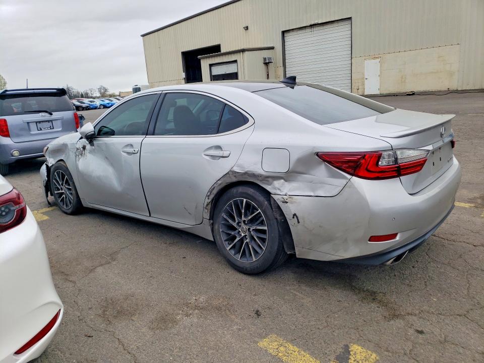 2017 Lexus Es 350 მანქანა იყიდება აუქციონზე, vin: 58ABK1GG4HU058732, აუქციონის ნომერი: 46740786