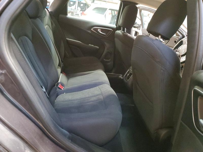 47205186 :رقم المزاد ، 1C3CCCAB3GN140423 vin ، 2016 Chrysler 200 مزاد بيع