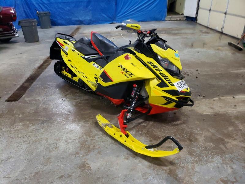 41878486 :رقم المزاد ، 2BPSMXLD3LV000001 vin ، 2020 Ski Mxz مزاد بيع