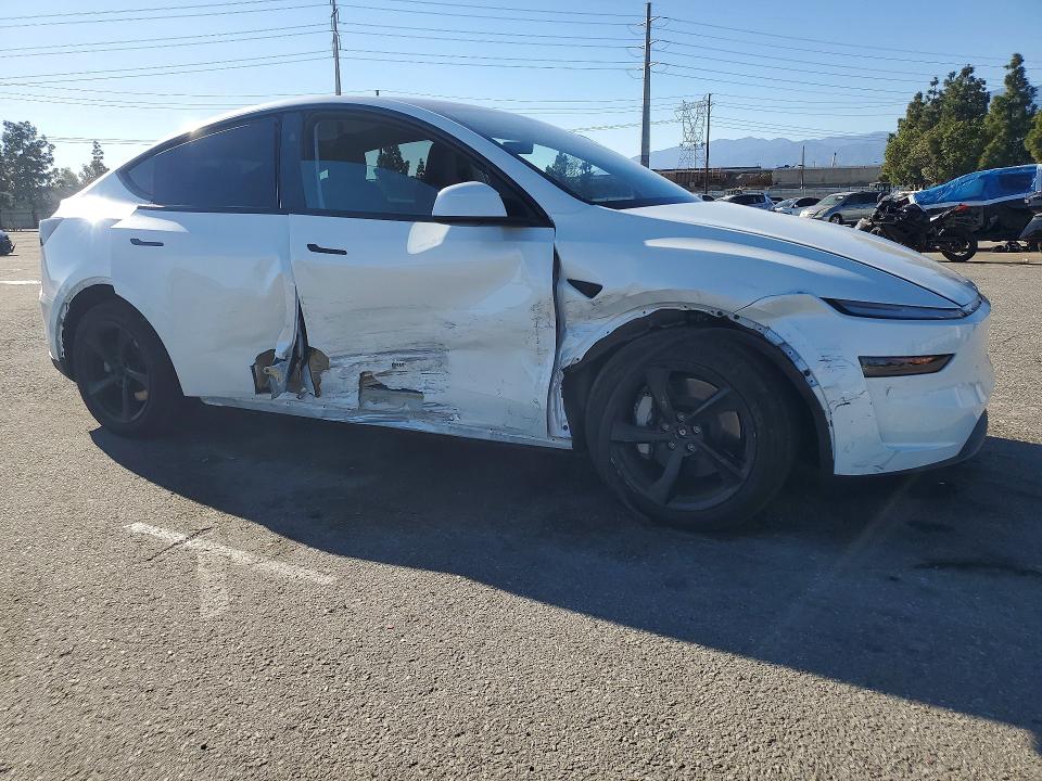 46662866 :رقم المزاد ، 7SAYGDEE4TF374324 vin ، 2026 Tesla Model Y مزاد بيع