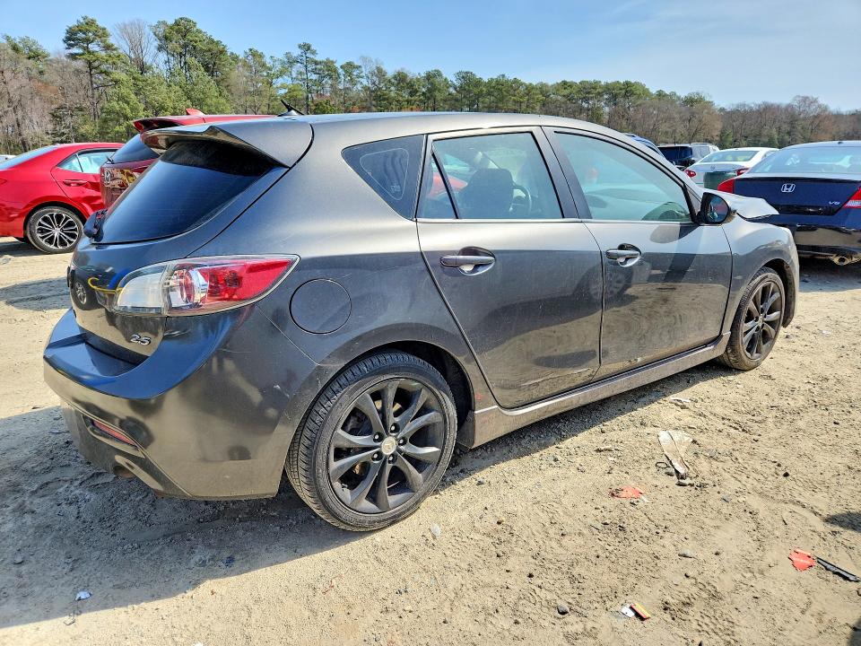 47938166 :رقم المزاد ، JM1BL1K65B1465300 vin ، 2011 Mazda 3 مزاد بيع