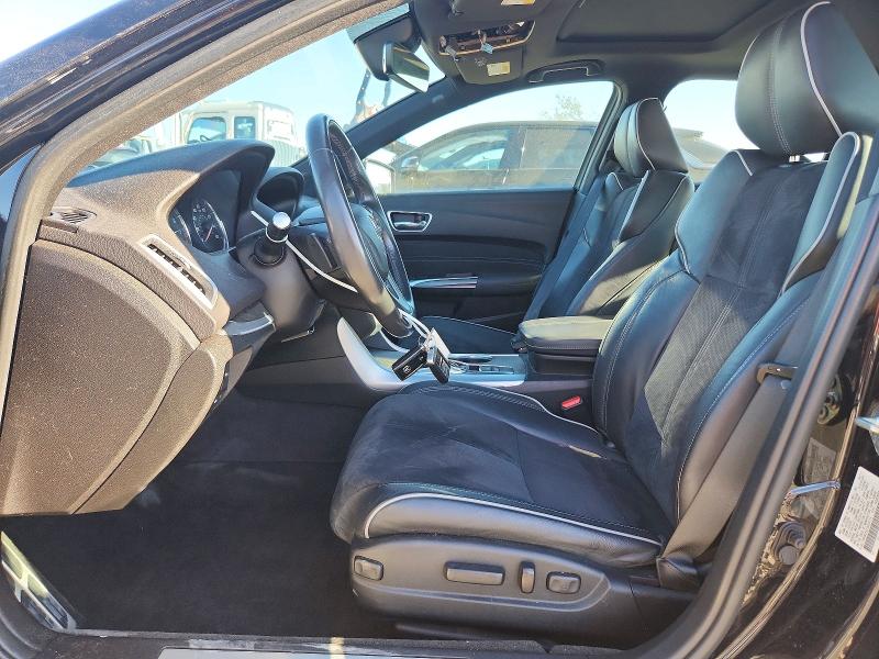 41939216 :رقم المزاد ، 19UUB2F61JA000119 vin ، 2018 Acura Tlx مزاد بيع