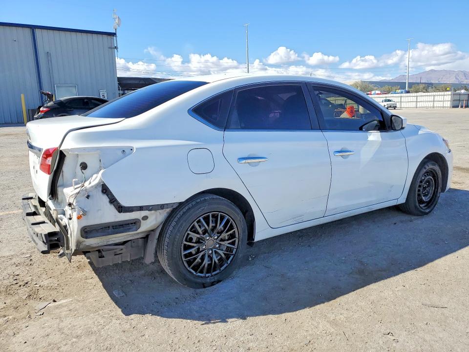 Продаж на аукціоні авто 2018 Nissan Sentra, vin: 3N1AB7AP0JY256572, номер лоту: 79126365
