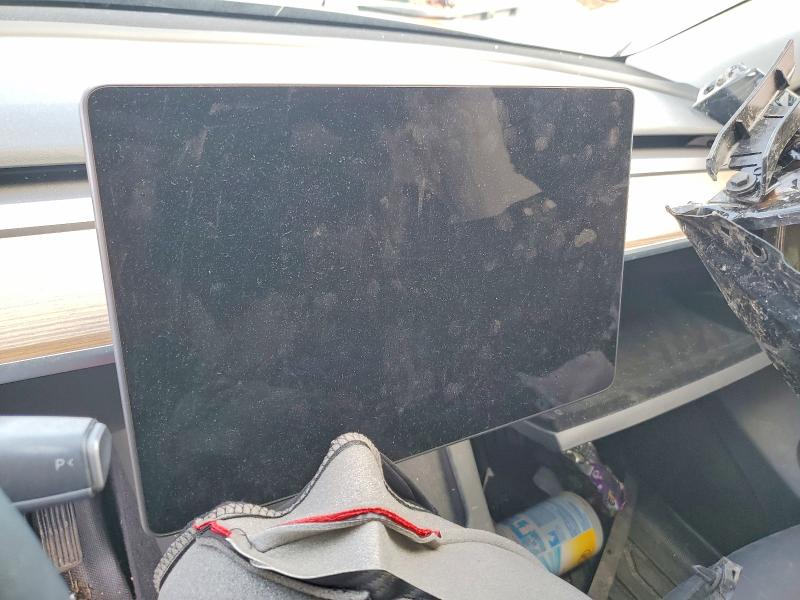 45687366 :رقم المزاد ، 7SAYGDED4PF960700 vin ، 2023 Tesla Model Y مزاد بيع