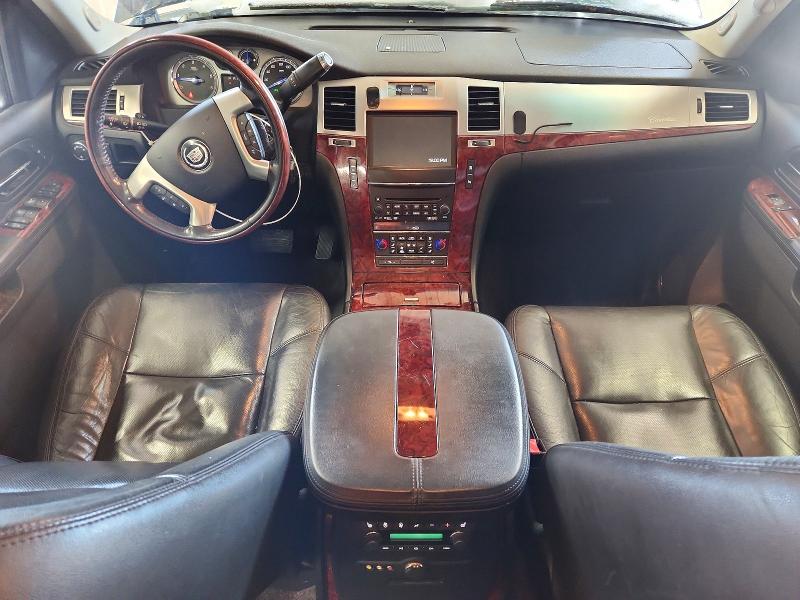 Продажа на аукционе авто 2011 Cadillac Escalade, vin: 1GYS4JEF6BR282380, номер лота: 46677186