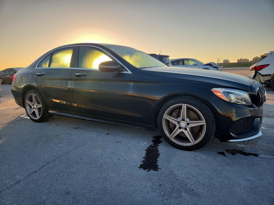 46730286 :رقم المزاد ، 55SWF4KB0HU196290 vin ، 2017 Mercedes-benz C مزاد بيع