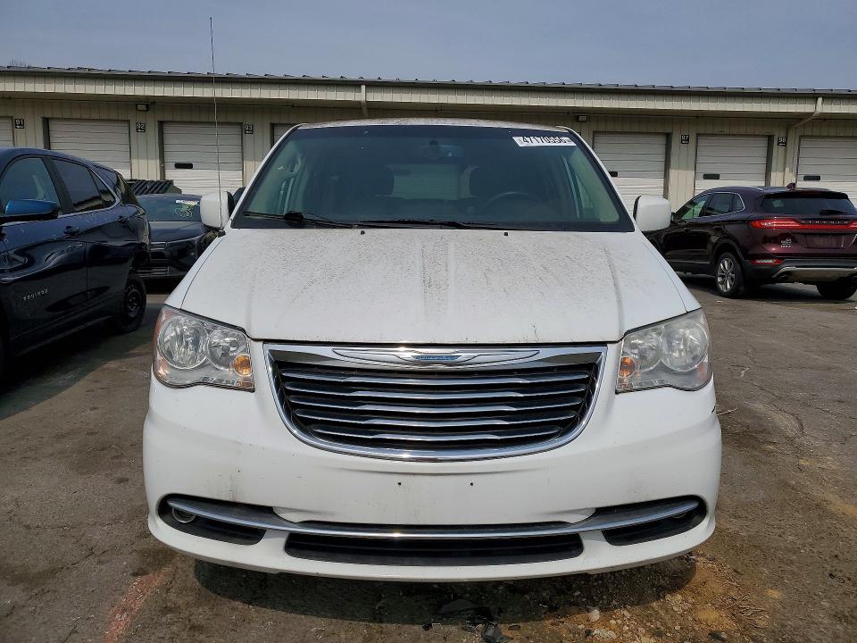 47170556 :رقم المزاد ، 2C4RC1BG5FR572663 vin ، 2015 Chrysler Town & Country مزاد بيع