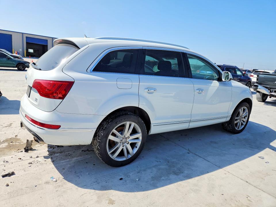 Продажа на аукционе авто 2015 Audi Q7, vin: WA1LMAFE0FD023591, номер лота: 46243836