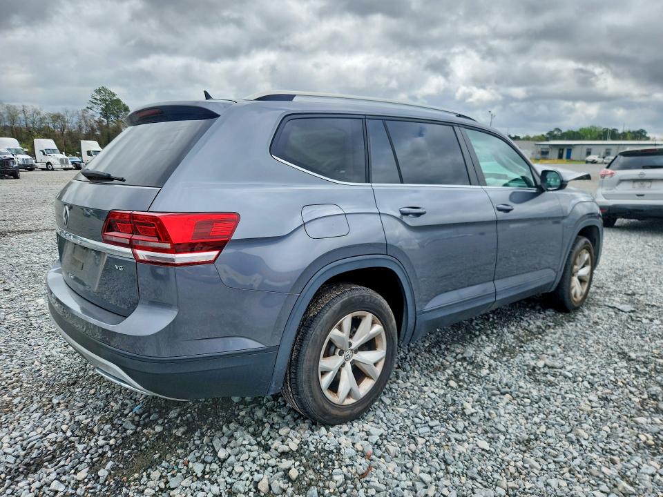 2018 Volkswagen Atlas მანქანა იყიდება აუქციონზე, vin: 1V2DR2CA1JC561071, აუქციონის ნომერი: 45779096