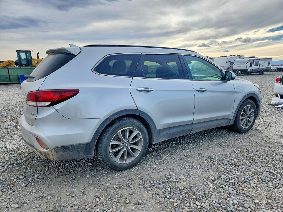 2017 Hyundai Santa Fe მანქანა იყიდება აუქციონზე, vin: KM8SMDHF4HU202823, აუქციონის ნომერი: 45523206