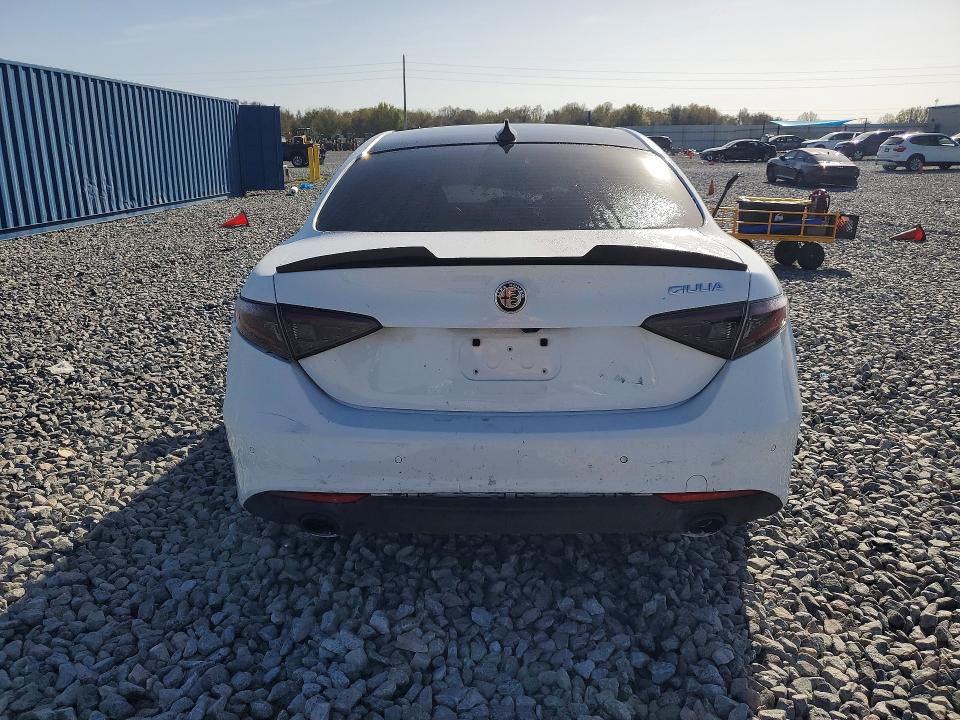42044796 :رقم المزاد ، ZARFAMBN4R7679997 vin ، 2024 Alfa Romeo Giulia مزاد بيع