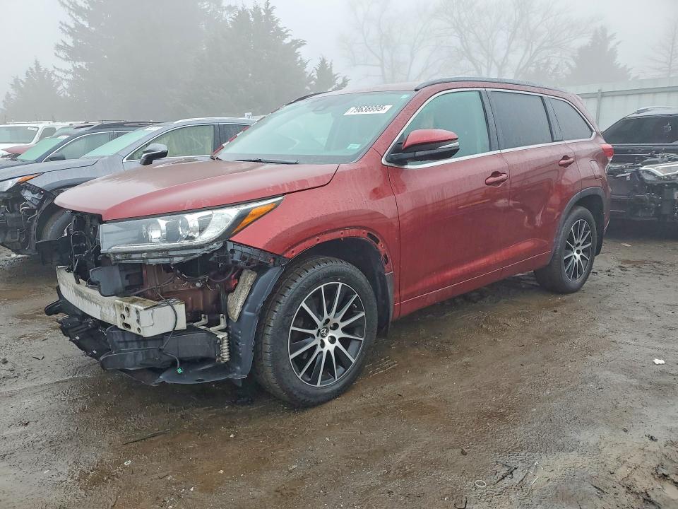 Auction sale of the 2017 Toyota Highlander, vin: 5TDJZRFH0HS366464, lot number: 79638995