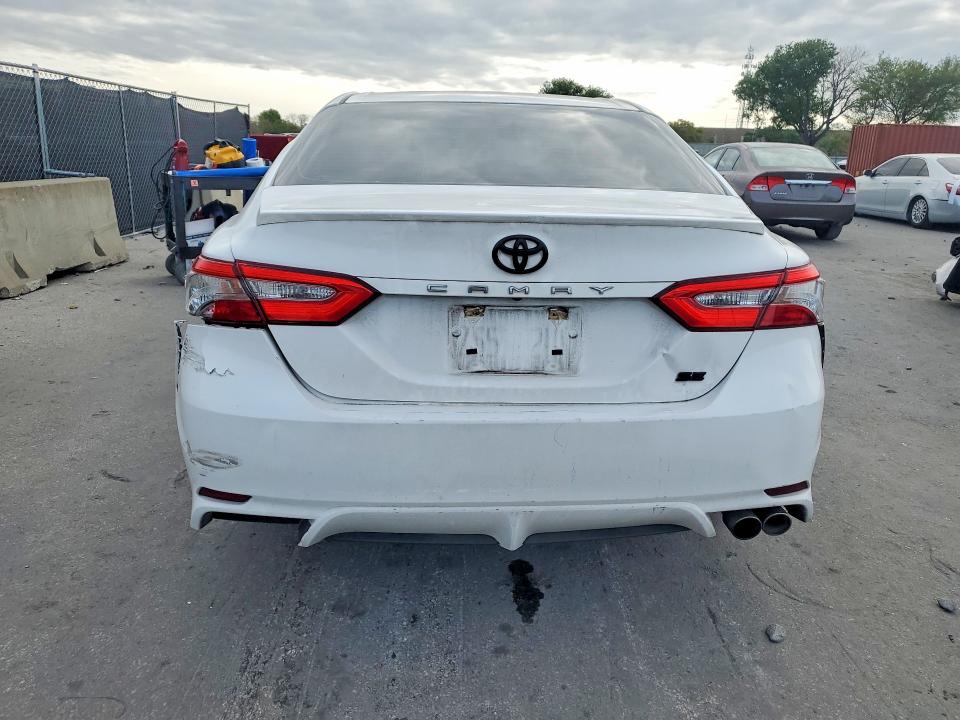 2018 Toyota Camry მანქანა იყიდება აუქციონზე, vin: 4T1B11HK0JU569891, აუქციონის ნომერი: 46448716