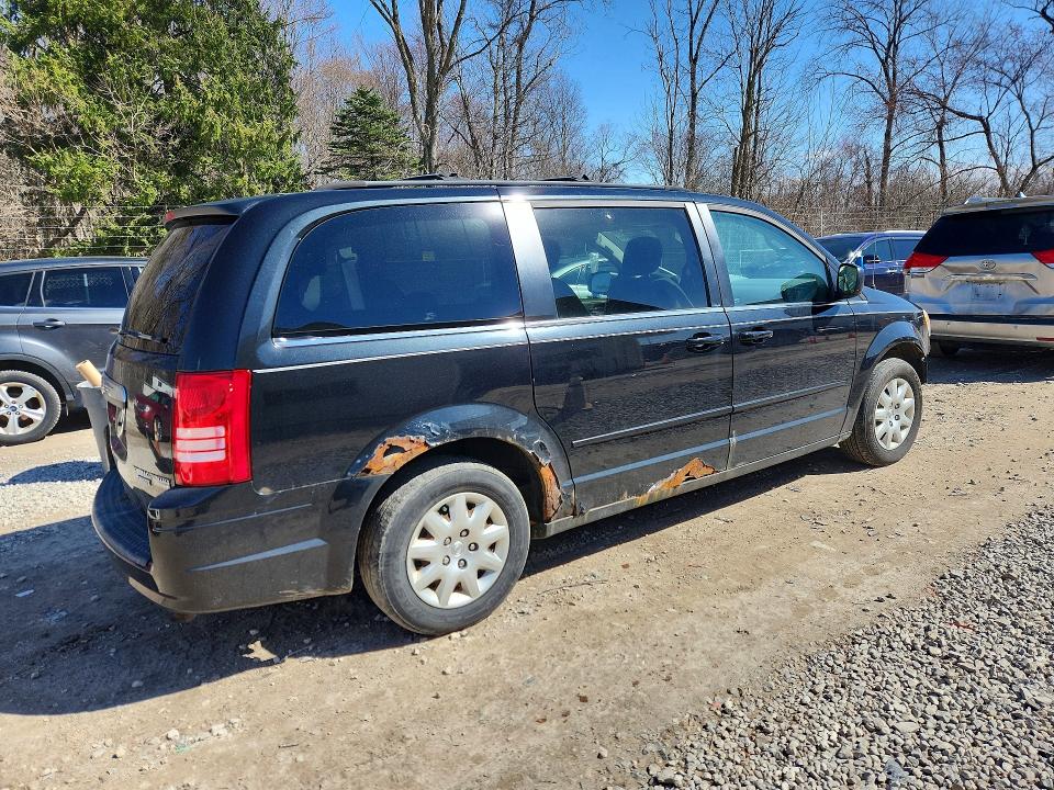 45844806 :رقم المزاد ، 2A4RR4DE0AR141551 vin ، 2010 Chrysler Town And Country مزاد بيع