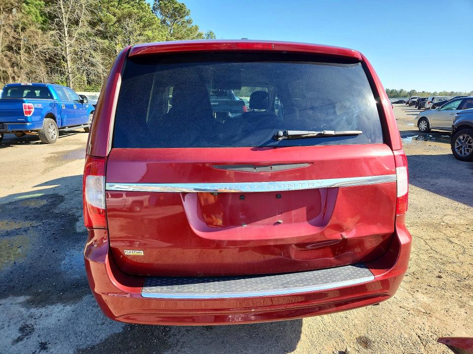 45822036 :رقم المزاد ، 2C4RC1BG6FR645331 vin ، 2015 Chrysler Town & Country مزاد بيع