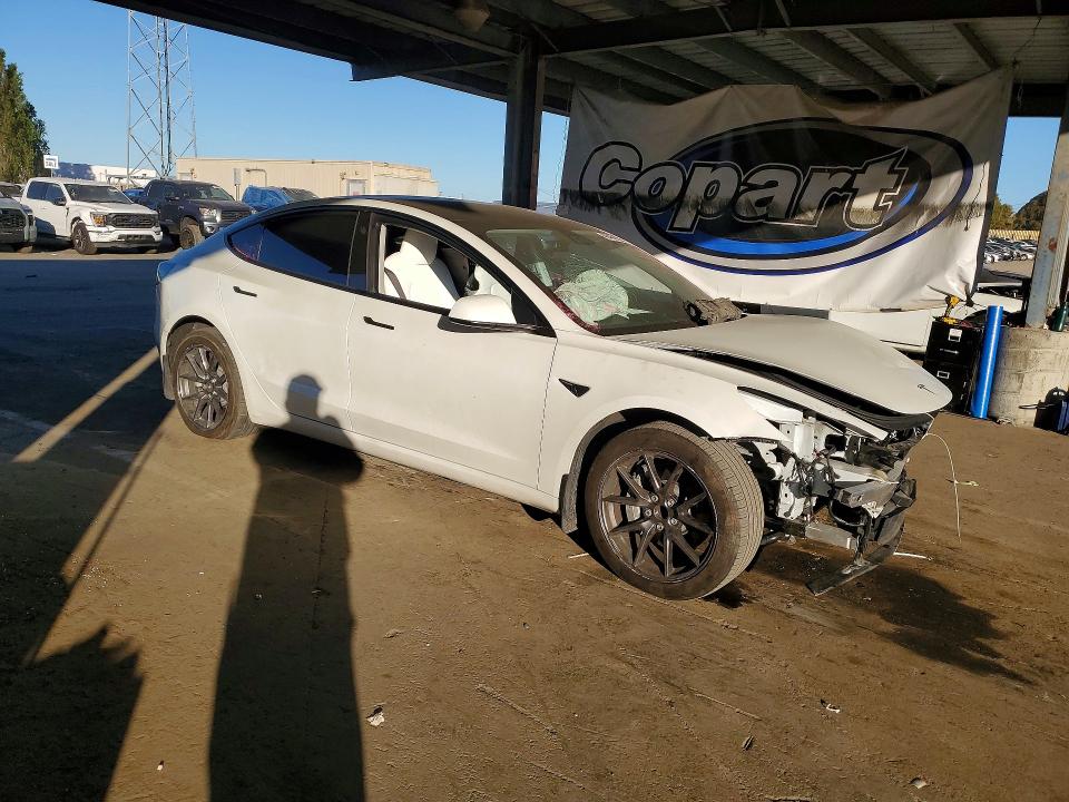 2023 Tesla Model 3 მანქანა იყიდება აუქციონზე, vin: 5YJ3E1EA9PF621402, აუქციონის ნომერი: 46466926