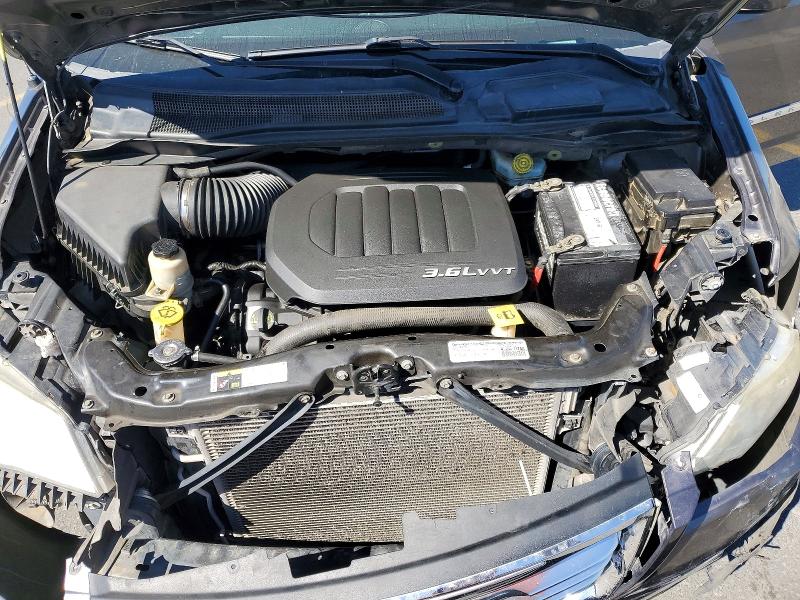 45666586 :رقم المزاد ، 2C4RC1BGXFR553199 vin ، 2015 Chrysler Town & Country مزاد بيع