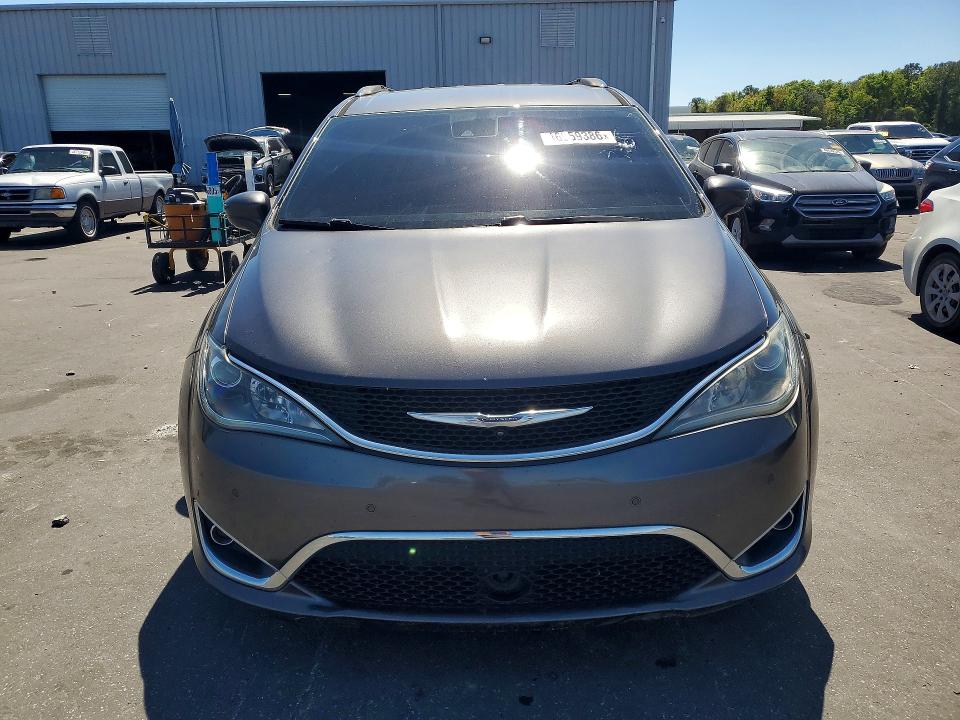 Продажа на аукционе авто 2017 Chrysler Pacifica, vin: 2C4RC1EG8HR622213, номер лота: 46959386