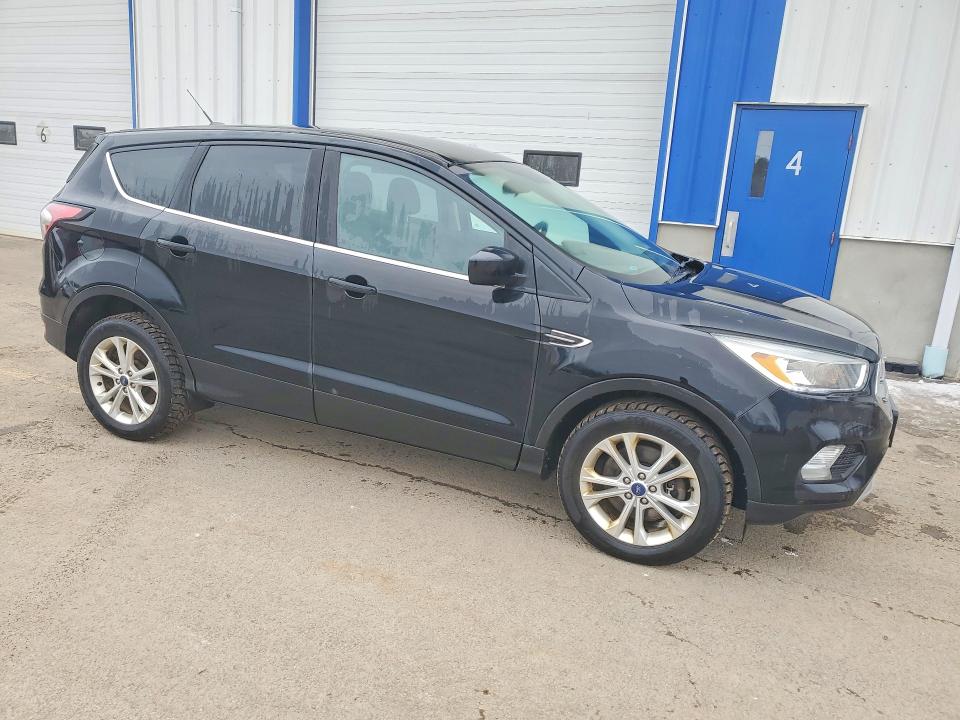 Продажа на аукционе авто 2017 Ford Escape, vin: 1FMCU9GD5HUE58762, номер лота: 79531955