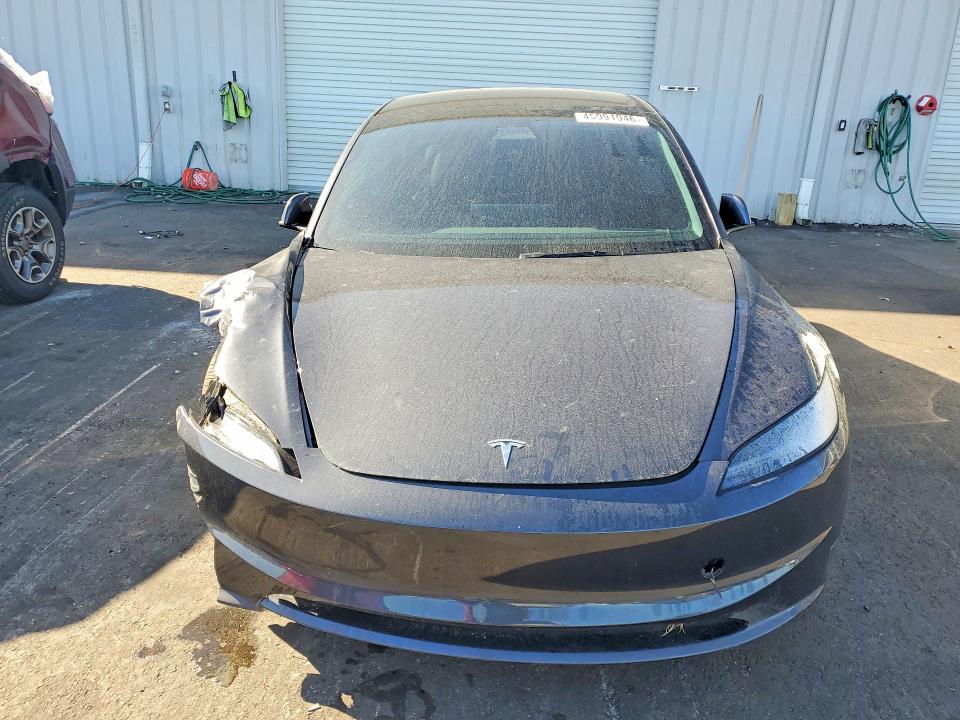 45991946 :رقم المزاد ، 5YJ3E1EAXSF018967 vin ، 2025 Tesla Model 3 مزاد بيع