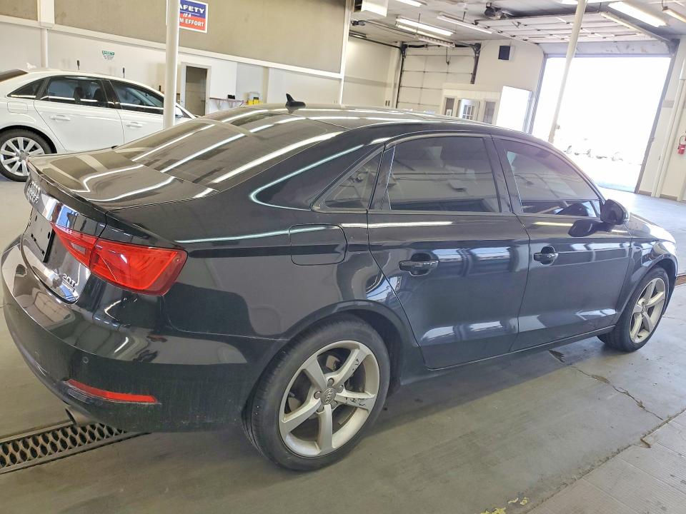 Продажа на аукционе авто 2015 Audi A3, vin: WAUBFGFFXF1084002, номер лота: 47912966