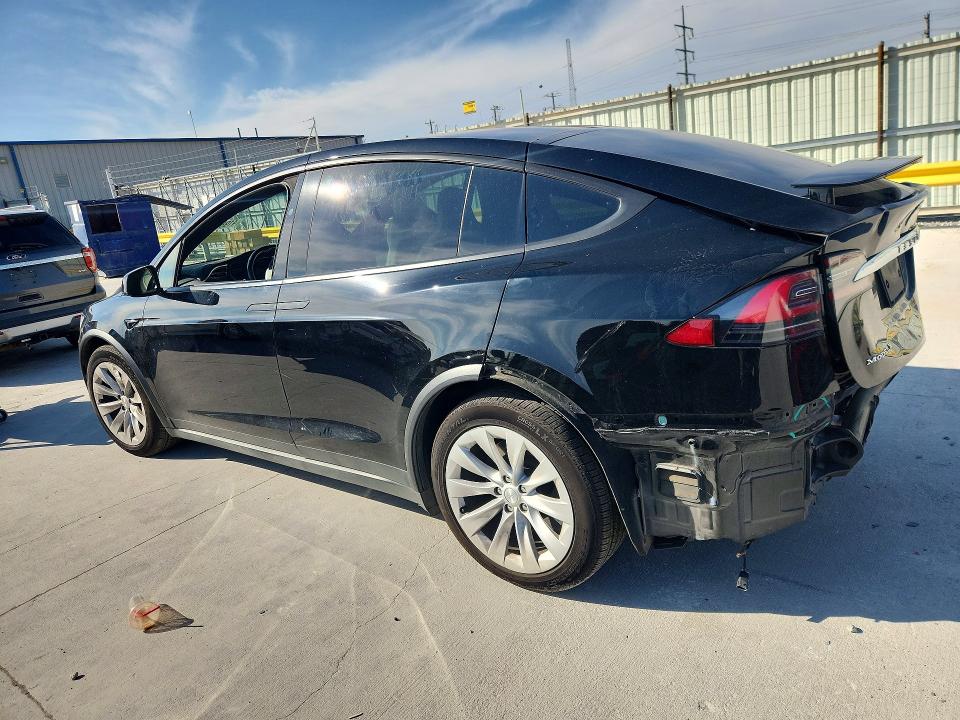 Продаж на аукціоні авто 2017 Tesla Model X, vin: 5YJXCBE2XHF055645, номер лоту: 41985536