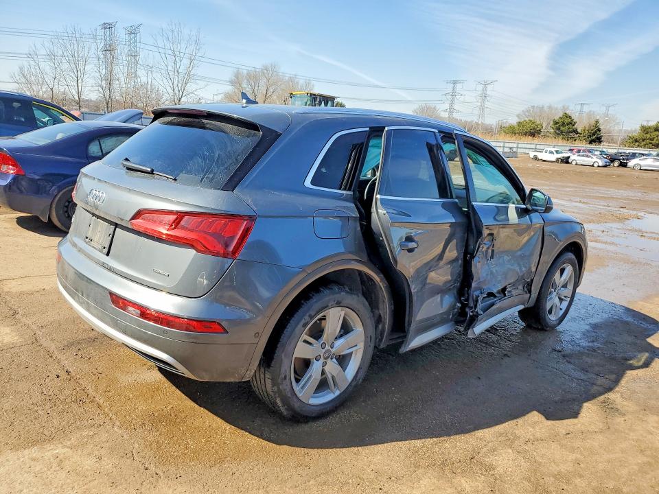 46623316 :رقم المزاد ، WA1CNAFY3K2095432 vin ، 2019 Audi Q5 مزاد بيع
