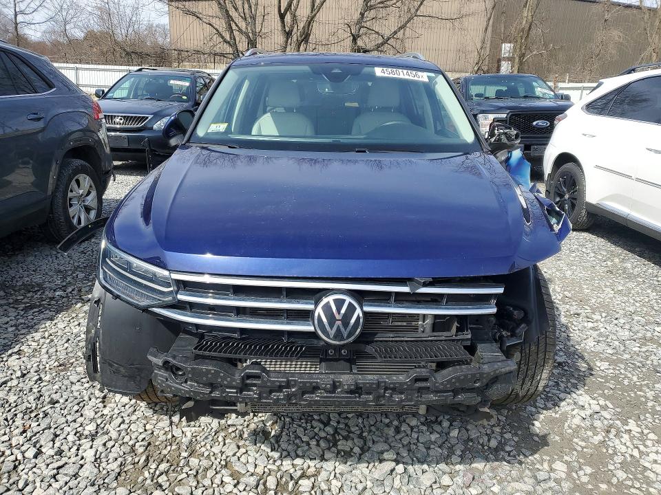 Продажа на аукционе авто 2022 Volkswagen Tiguan, vin: 3VV2B7AX5NM023755, номер лота: 45801456