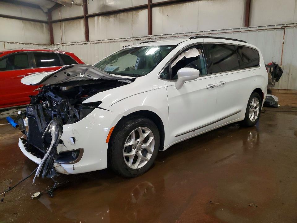2017 Chrysler Pacifica მანქანა იყიდება აუქციონზე, vin: 2C4RC1BG0HR769677, აუქციონის ნომერი: 46518296