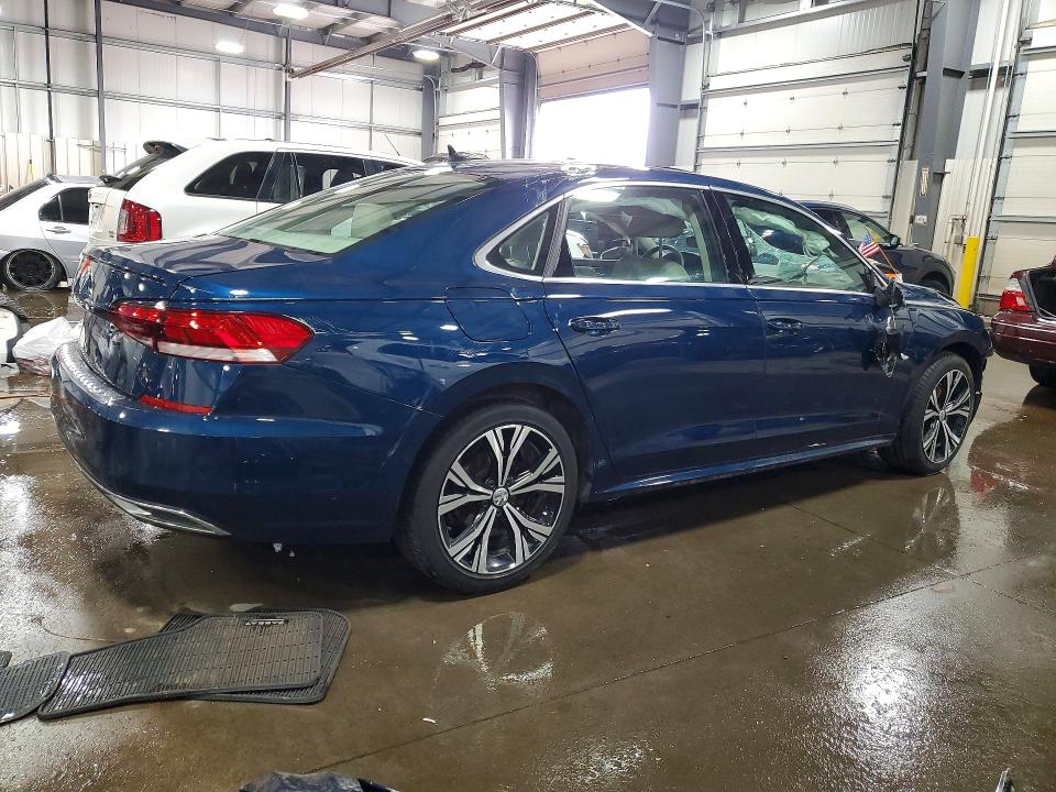 47998096 :رقم المزاد ، 1VWSA7A36MC016891 vin ، 2021 Volkswagen Passat مزاد بيع