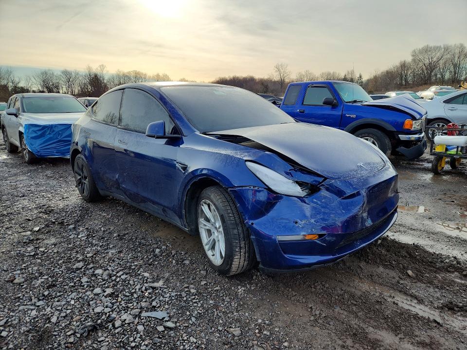 46036726 :رقم المزاد ، 5YJYGAEE9MF202352 vin ، 2021 Tesla Model Y مزاد بيع