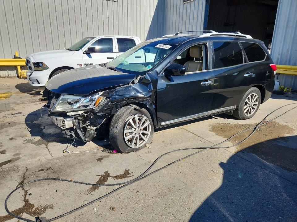 2015 Nissan Pathfinder მანქანა იყიდება აუქციონზე, vin: 5N1AR2MN3FC713392, აუქციონის ნომერი: 45646116