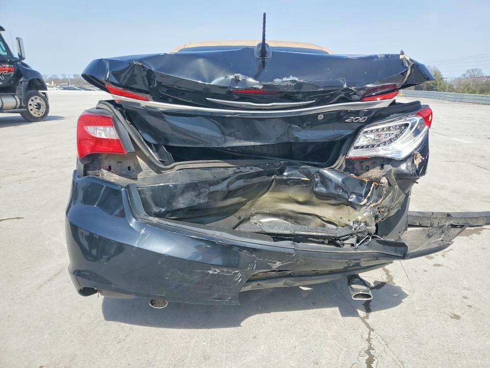45525496 :رقم المزاد ، 1C3BC2EG8BN620431 vin ، 2011 Chrysler 200 مزاد بيع