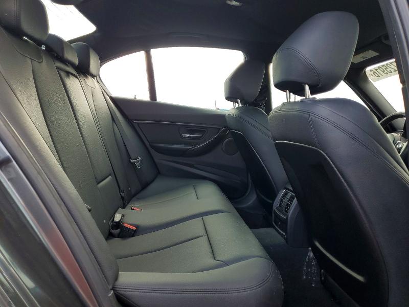 Продаж на аукціоні авто 2017 Bmw 320, vin: WBA8E1G58HNU15106, номер лоту: 47725916