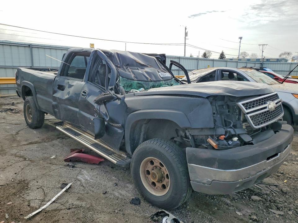 46204366 :رقم المزاد ، 1GCHK33UX5F931056 vin ، 2005 Chev/geo Truck Medium Duty/box Trucks مزاد بيع
