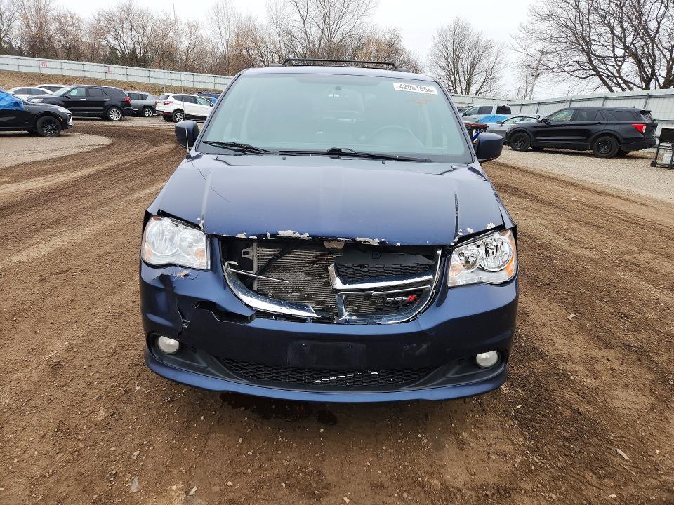 42081666 :رقم المزاد ، 2C4RDGCG8HR814248 vin ، 2017 Dodge Grand Caravan مزاد بيع