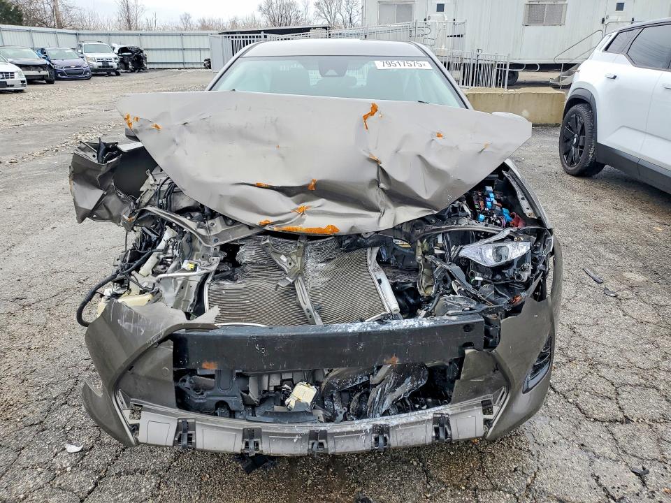 79517575 :رقم المزاد ، 2T1BURHEXHC855307 vin ، 2017 Toyota Corolla مزاد بيع
