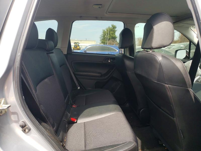 47869636 :رقم المزاد ، JF2SJGEC2JH435575 vin ، 2018 Subaru Forester مزاد بيع