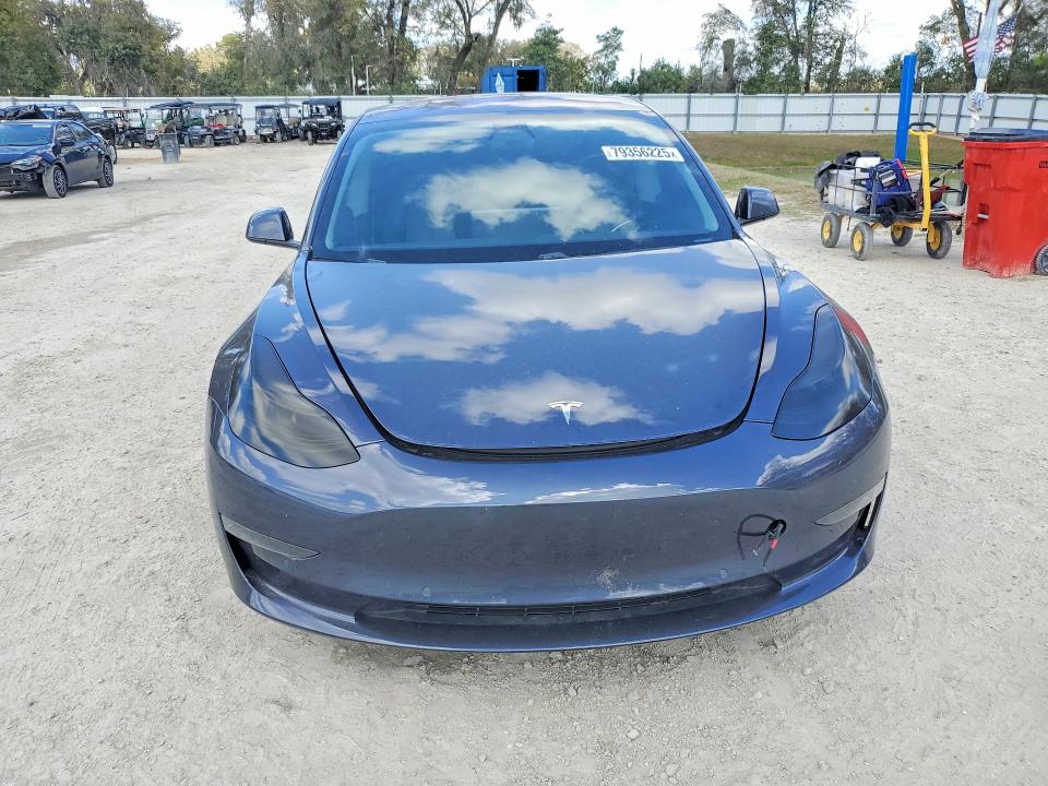 79356225 :رقم المزاد ، 5YJ3E1EB3JF116679 vin ، 2018 Tesla Model 3 مزاد بيع