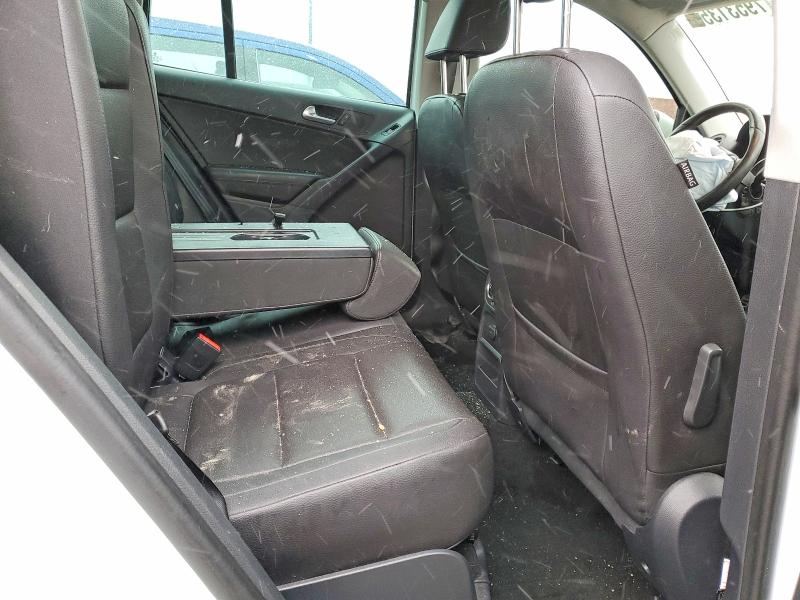 79531355 :رقم المزاد ، WVGNV7AX7HK034606 vin ، 2017 Volkswagen Tiguan مزاد بيع