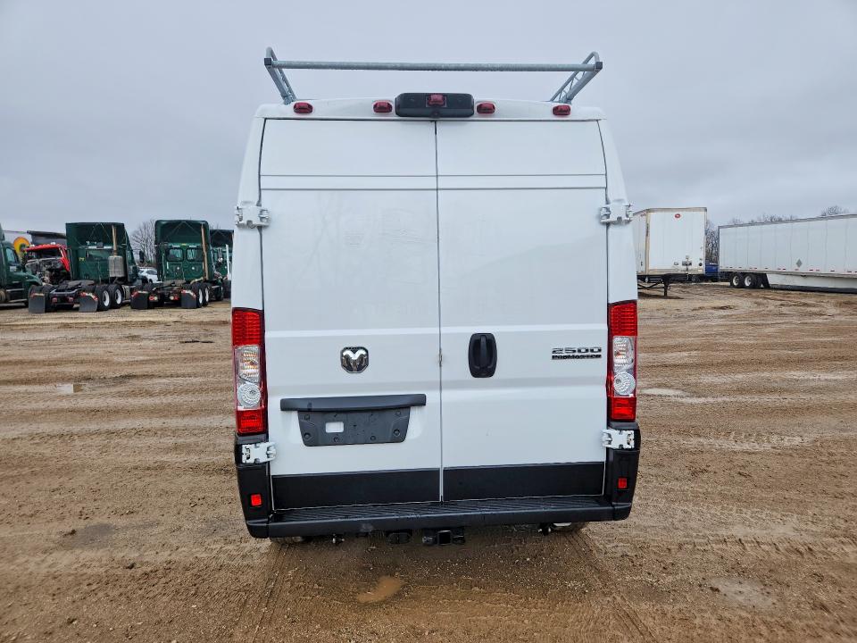 41711966 :رقم المزاد ، 3C6LRVDG6RE118329 vin ، 2024 Ram Promaster 2500 مزاد بيع
