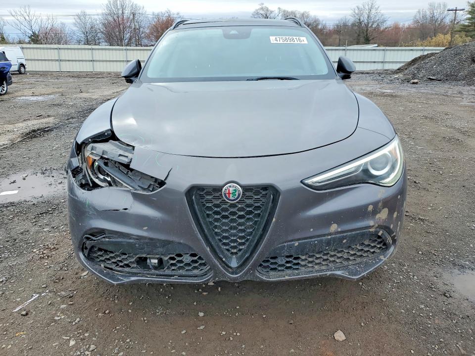 47589816 :رقم المزاد ، ZASPAKBN0M7D09519 vin ، 2021 Alfa Romeo Stelvio مزاد بيع